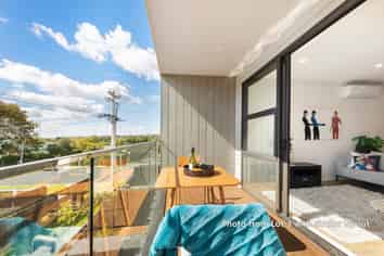 8/26 Buscomb Avenue, Henderson