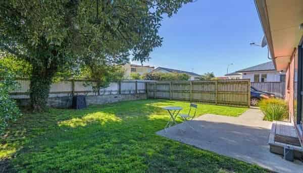 54A Shamrock Street, Takaro