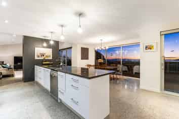 140 Anlaby Road, Paraparaumu