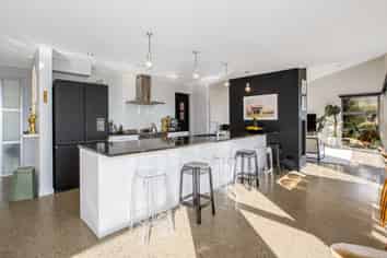 140 Anlaby Road, Paraparaumu