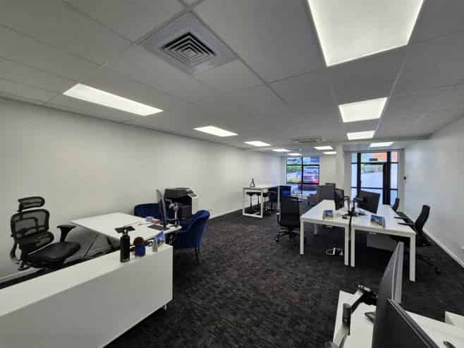 Ready-to-go office in Westgate