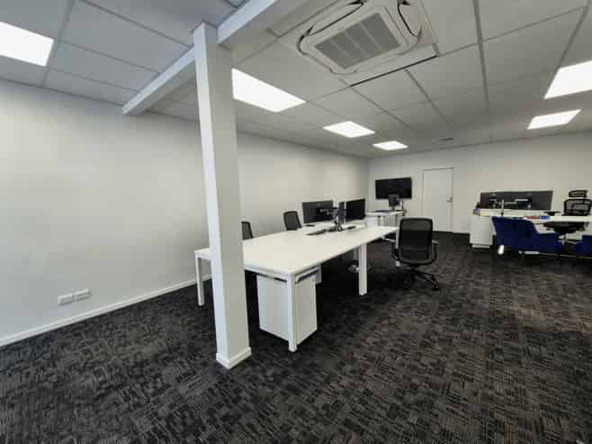 Ready-to-go office in Westgate