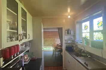 59 Weston Avenue, Roslyn