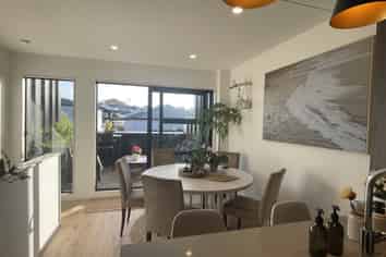 7 Longshore Drive, Long Bay