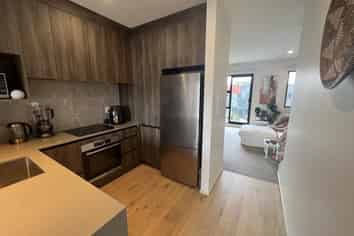 7 Longshore Drive, Long Bay