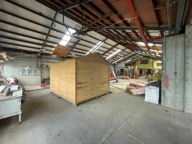High profile workshop and office – Available now