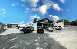 High profile workshop and office – Available now