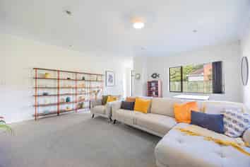 16A Lincoln Road, Henderson