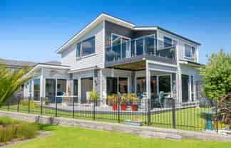 27 Schooner Avenue, Snells Beach