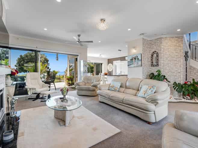 27 Schooner Avenue, Snells Beach