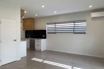 1/18 Kaimai Avenue, Massey