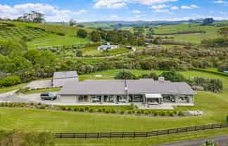 23 Tamahunga Drive, Matakana