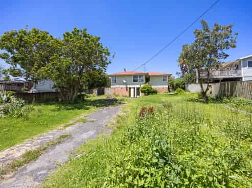 18 Albert Street, Riverhead