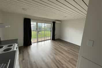 4/553 Hillside Road, Caversham