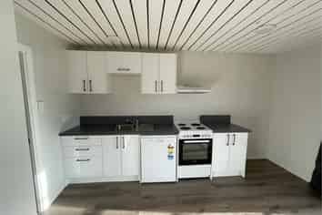 4/553 Hillside Road, Caversham