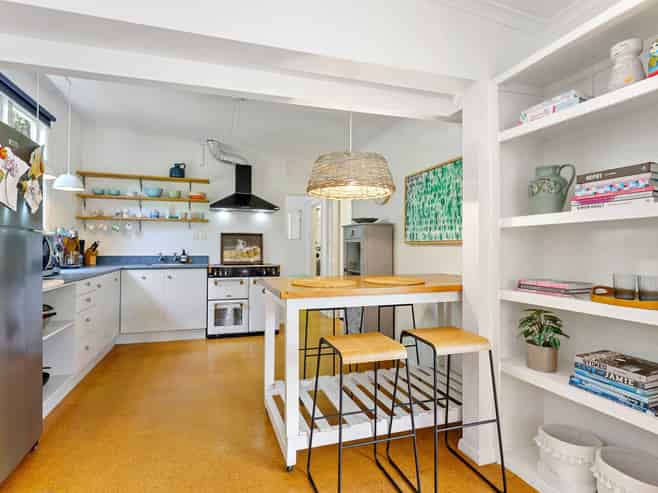 42 Field Way, WAIKANAE BEACH