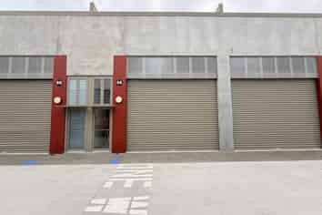 Rear Business Park unit with wide roller door!
