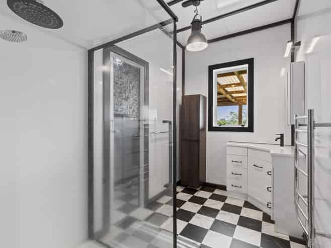 6 Deihl Road, Lichfield