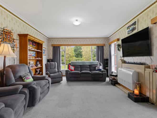 6 Deihl Road, Lichfield