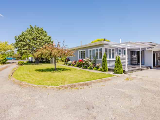 2070 State Highway 2, Waipukurau