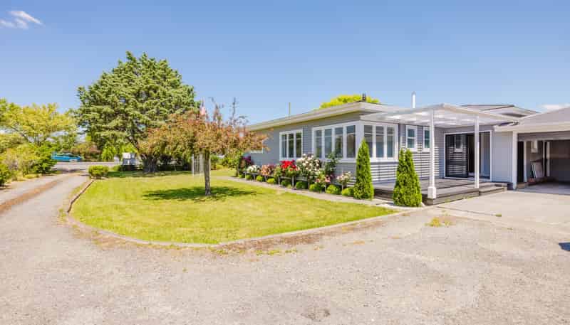2070 State Highway 2, Waipukurau