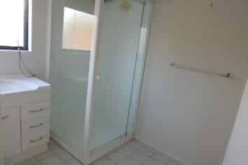 8B Glenside Ave, Pakuranga