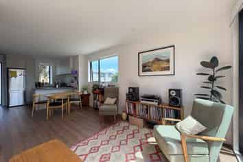 9E Playfair Road, Mount Roskill