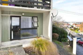 2/93 Queen Street, North Dunedin