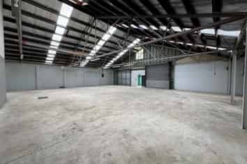 400sqm Inner City Warehouse For Lease