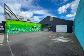 400sqm Inner City Warehouse For Lease