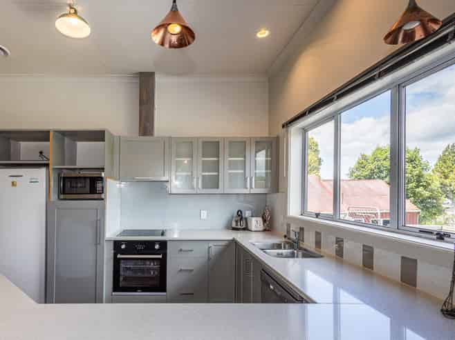 Live in business opportunity