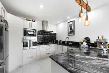 5B Opoia Road, Hamilton East