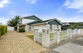 32 De Menech Grove, Avalon