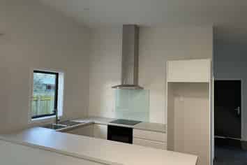 8A Worcestor Street, West End