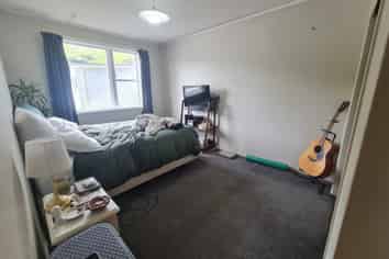 7 Chaucer Way, Karori