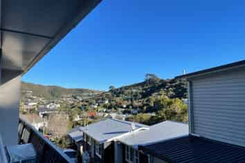 7 Chaucer Way, Karori