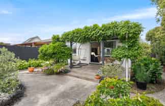 2/101 Bayswater Crescent, Bromley