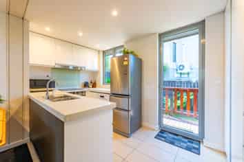 34 Hill View Crescent, Highfield