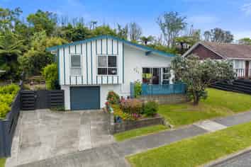 221 Major Drive, Kelson