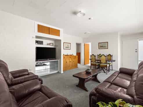 2/24 White Street, Taradale