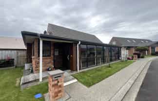 4/9 Fuller Close, Levin