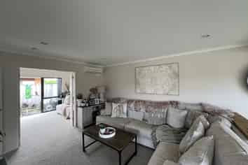 4/9 Fuller Close, Levin