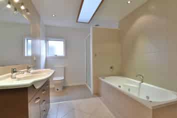 12 Coughtrey Street, SAINT CLAIR