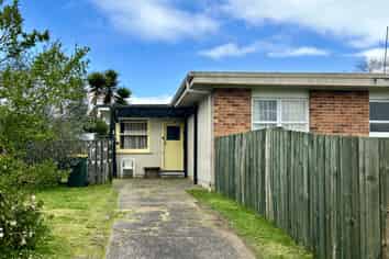 21B Deere Avenue, Fenton Park