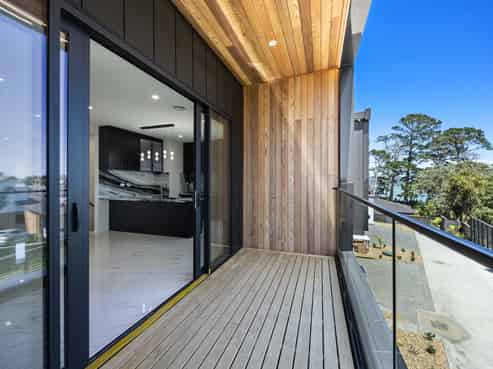 2/79 Halsey Drive, Lynfield