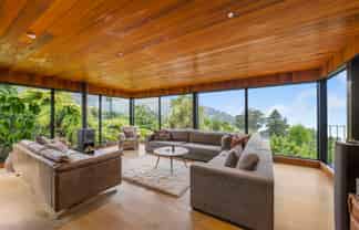 6 Merlincote Crescent, Governors Bay