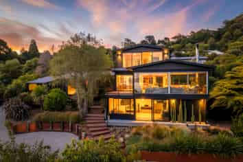 6 Merlincote Crescent, Governors Bay