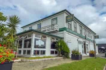 Golden Opportunity in the Heart of Tirau