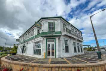 Golden Opportunity in the Heart of Tirau