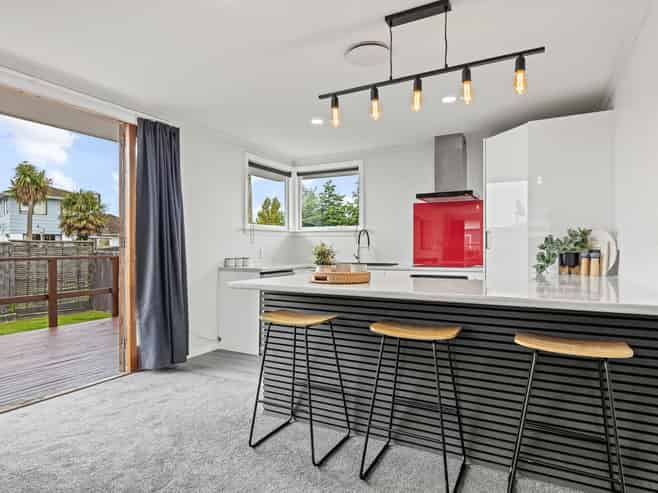 379 Breezes Road, Aranui